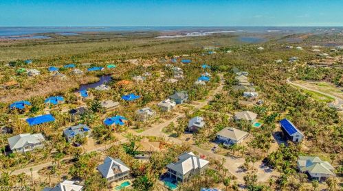 1813 Long Pt Ln, Sanibel FL 33957-2423 exterior