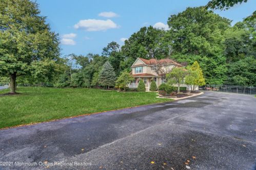 305 Bartley Rd, Jackson Twp NJ  08527-1166 exterior