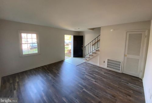 21 Farrell Ln, Fredericksburg VA  22408-4004 exterior