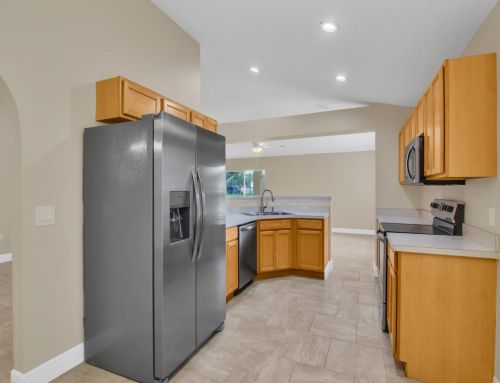 1220 25th Ter, Vero Beach FL 32968-5068 exterior