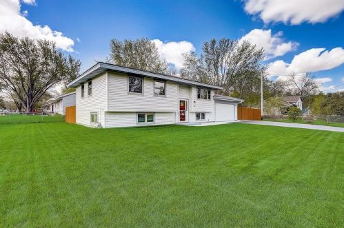 402 113th Ave, Minneapolis, MN 55434-3378