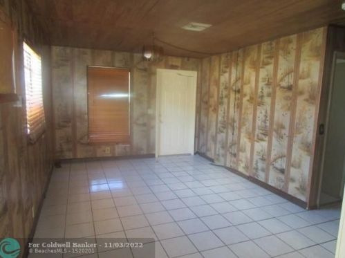 1414 7th St, West Palm Beach, FL 33401-3028
