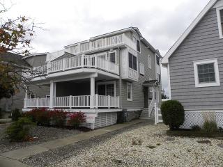 406 21st St, Avalon, NJ 08202-2108