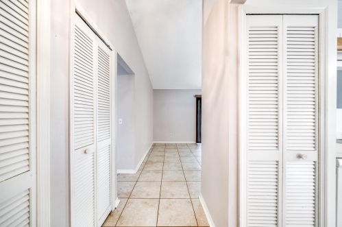 8209 Kenwood Rd, Fort Pierce, FL 34951-1371