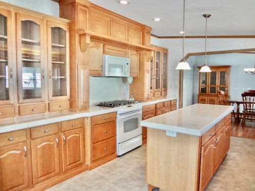 32 Spruce Dr, Belmont NH  03220-4458 exterior
