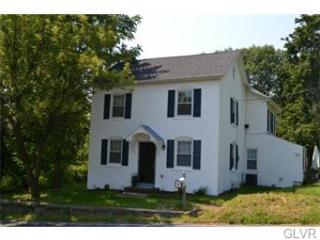 2048 Hackett Ave, Easton, PA 18045-2266