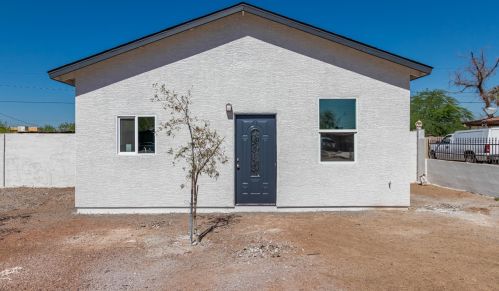 5006 35th Dr, Phoenix AZ  85041-2622 exterior