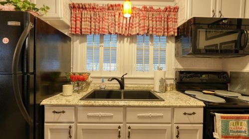 10272 Frd Rd, Cambridge OH  43725-9521 exterior