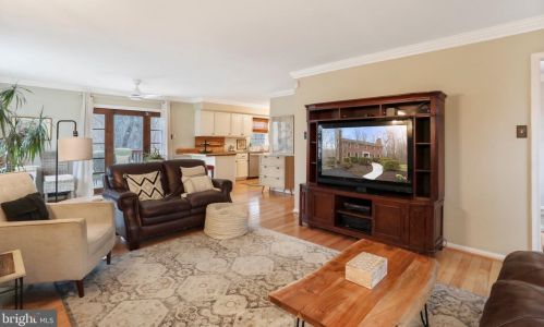 5550 Wide Oak Ct, Woodbridge VA  22192-6036 exterior