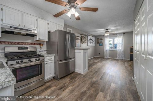 401 Sea Bright Rd, Lacey NJ  08731-4950 exterior