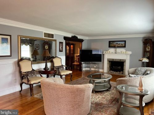 485 Leonard Rd, Huntingdon Valley, PA 19006-2336