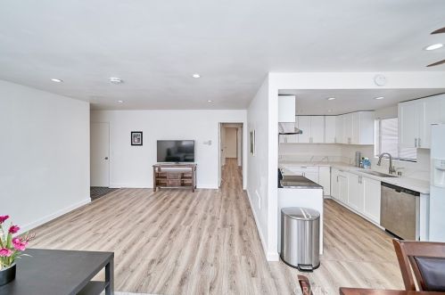 15000 Halldale Ave, Gardena CA  90247-3148 exterior