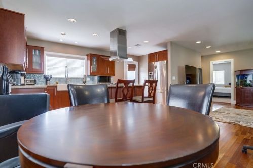 3753 Snowden Ave, Long Beach CA  90808-2226 exterior