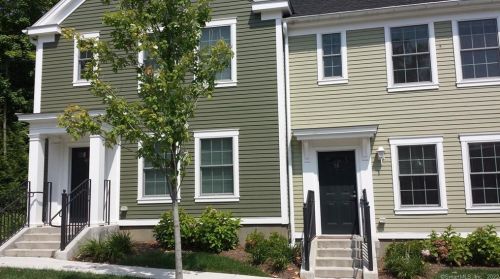 42 Stoneridge Cir, Stamford, CT 06902-2174