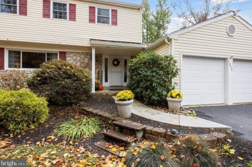 1052 Shearwater Dr, Norristown, PA 19403-2047