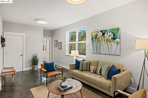 3214 Ettie St, Oakland CA  94608-4016 exterior