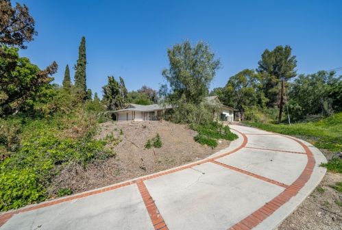 931 Laguna Rd, Fullerton, CA 92835-2439