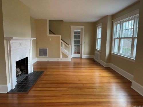 90 Prospect Dr, Chappaqua NY  10514-3429 exterior