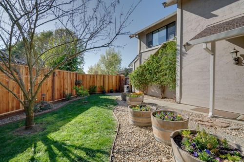 427 Myrtle Ct, Benicia CA  94510-1451 exterior