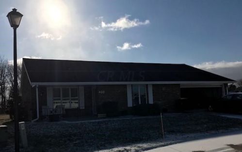 400 Circle Dr, London, OH 43140-8920