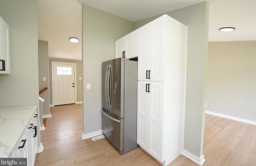 150 Independence Dr, Yardley PA 19067-4910 exterior