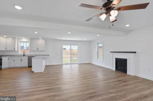 1011 Southwood Dr, Lees Cross Roads, PA 17257-8333