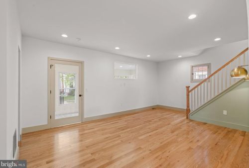 8 Narberth Ter, Camden NJ  08108-1017 exterior