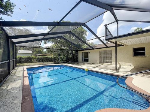 6465 Pinehurst Dr, Brooksville, FL 34606-4138