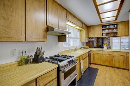 1235 Riv Blf Dr, Valley Home CA 95361-2655 exterior