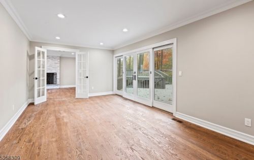 37 Tara Ln, Montville Township NJ  07045-9699 exterior
