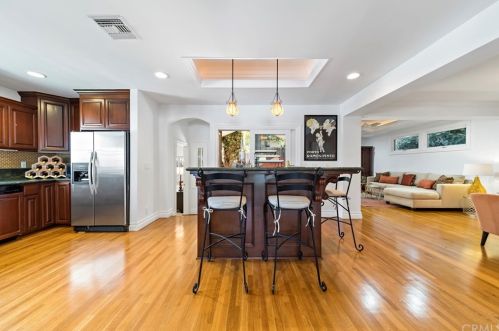 4330 Theresa St, Long Beach CA  90814-1334 exterior