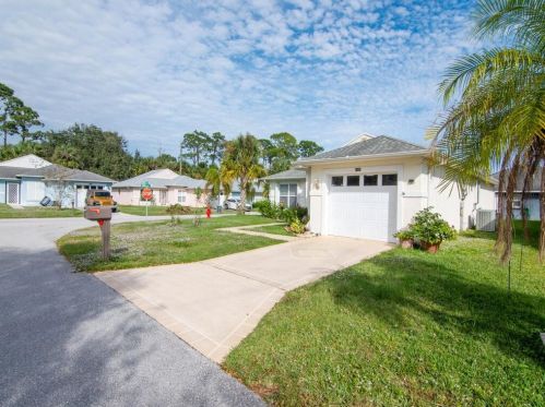 6800 Picante Cir, Fort Pierce, FL 34951-4354