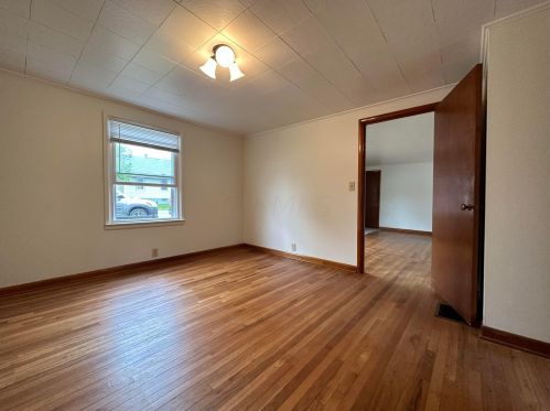 218 High St, New Lexington OH  43764-1250 exterior
