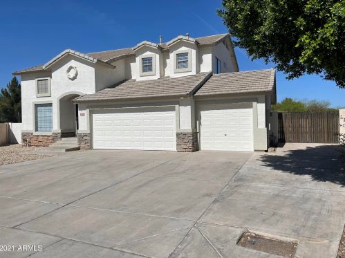 1950 Rawhide St, Gilbert, AZ 85296-2644