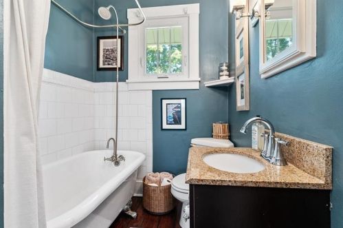 220 Vernon St, New Kensington PA  15068-5844 exterior