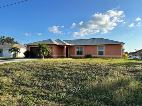 3805 24th St, Lehigh Acres, FL 33976-4267