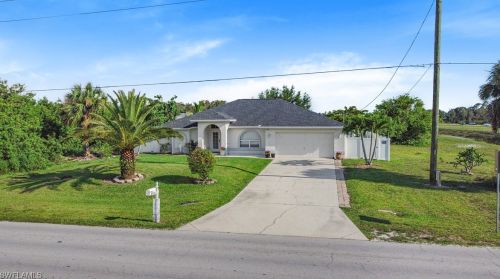 3019 40th St, Lehigh Acres, FL 33976-4639