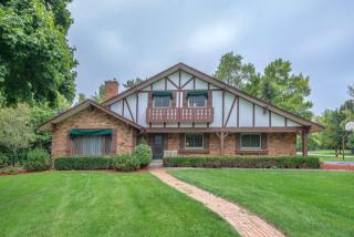3630 Stonebrook Ct, Brookfield, WI 53005-2264