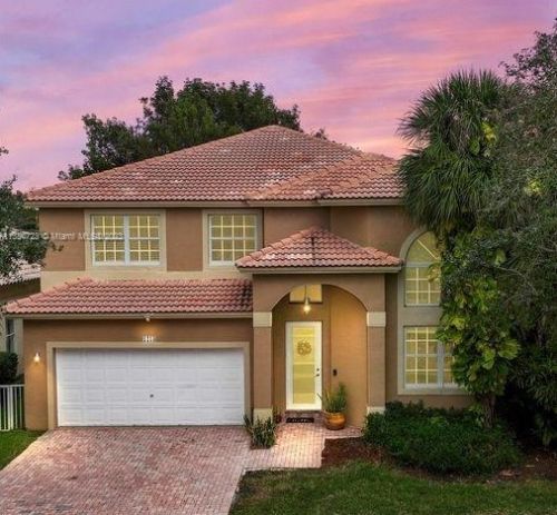 1213 167th Ave, Hollywood, FL 33027-1421