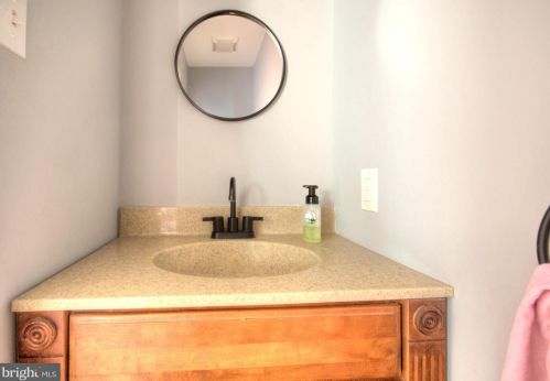 1702 Swedesboro Ave, West Deptford NJ  08066-1517 exterior