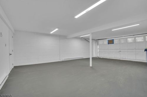 52 Reinman Rd, Warren NJ  07059-5102 exterior