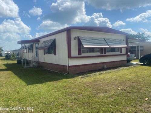 718 Barefoot Blvd, Sebastian, FL 32976-7303