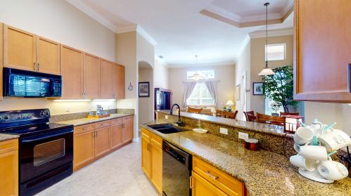 466 Dover Ct, Fort Pierce FL  34983-3414 exterior