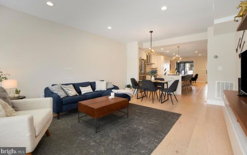 1733 Independence Ave, Washington DC  20003-1637 exterior