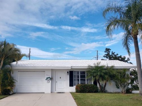 3715 98th Ave, Pinellas Park FL  33782-4022 exterior