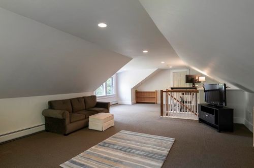 565 Penacook Rd, Hopkinton NH  03229-2916 exterior