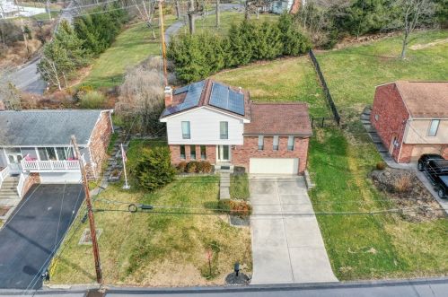 146 Loire Valley Dr, Pittsburgh, PA 15209-1018