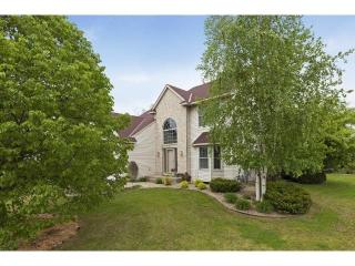 1588 Spinaker Dr, Saint Paul, MN 55125-4874