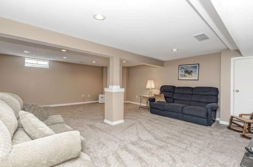 138 Cavalcade Ln, Pataskala OH  43062-9544 exterior