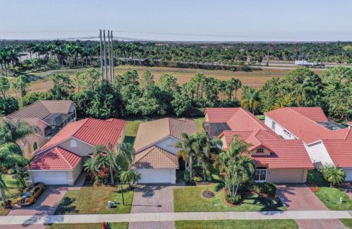 810 Munjack Cir, Fort Pierce, FL 34986-3459